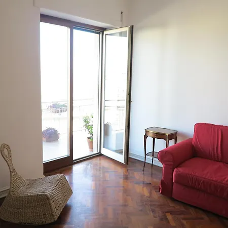 Pretty Panoramic - Half Way Center-vomero District Napels