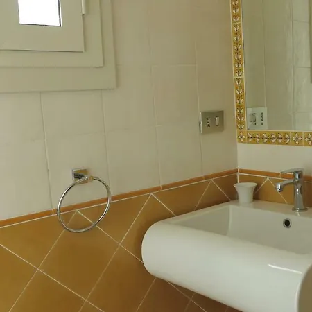 Pretty Panoramic - Half Way Center-vomero District Appartement Napels