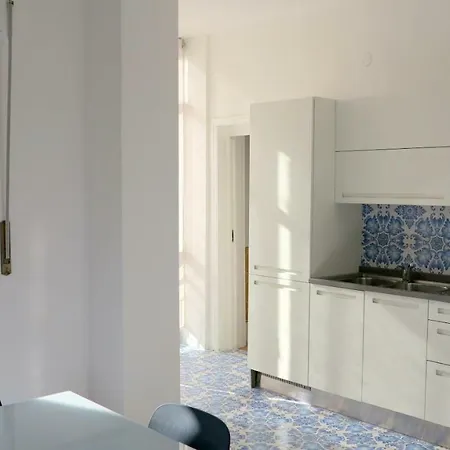 Apartament Pretty Panoramic - Half Way Center-vomero District Neapol